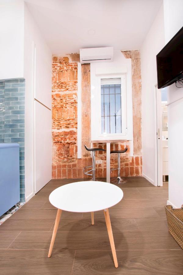 Fancy One-Bedroom La Latina Madrid Exterior photo