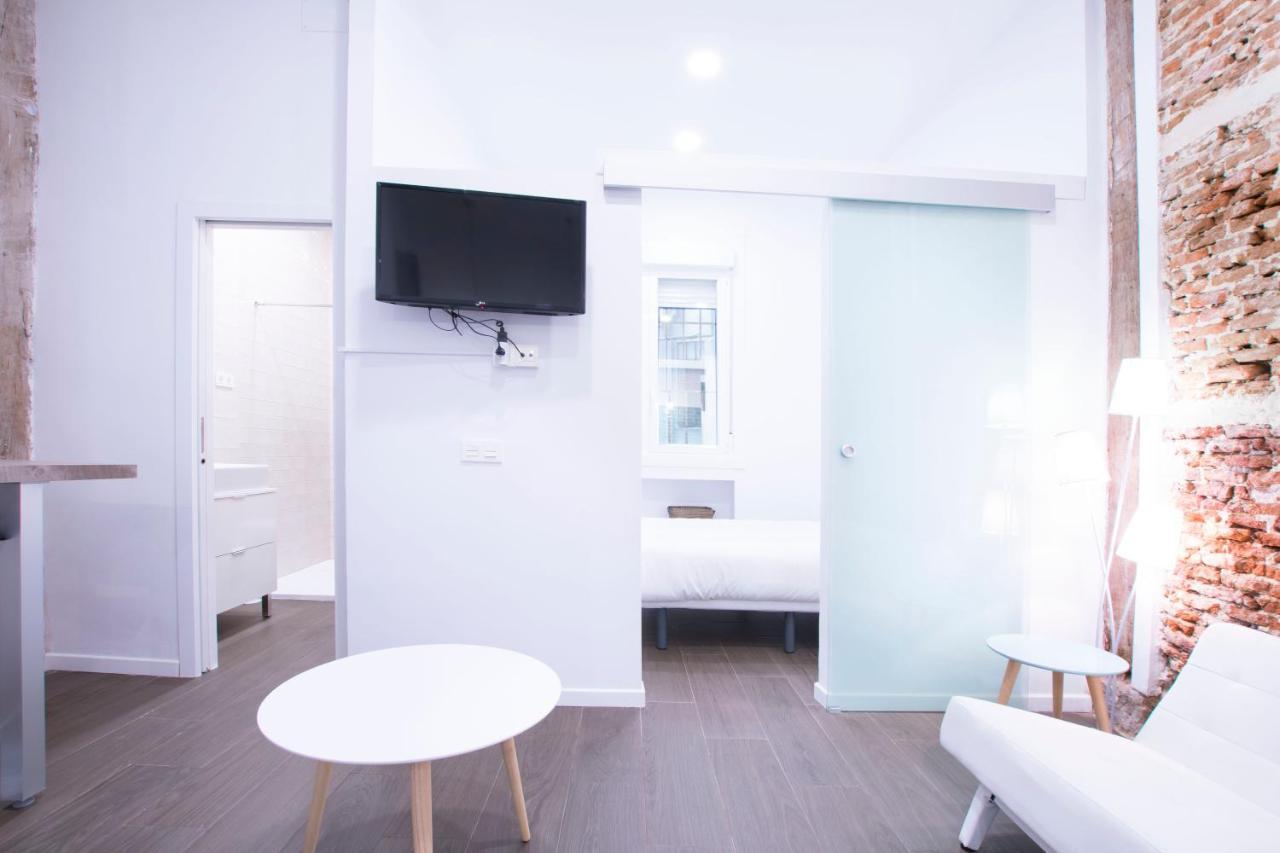 Fancy One-Bedroom La Latina Madrid Exterior photo