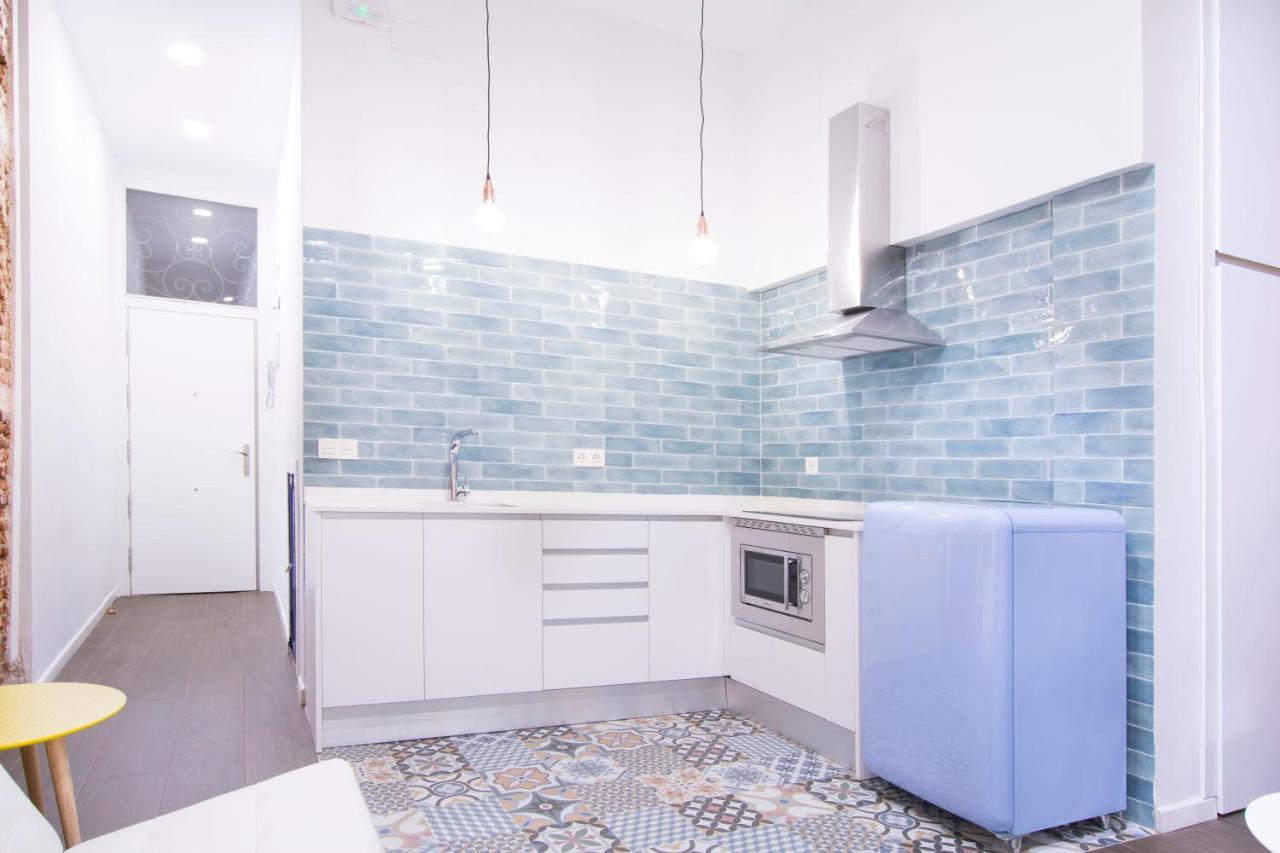Fancy One-Bedroom La Latina Madrid Exterior photo